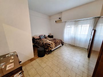 VENTA PH EN BLOQUE DEPOSITO Y DTOS VILLA MARTELLI