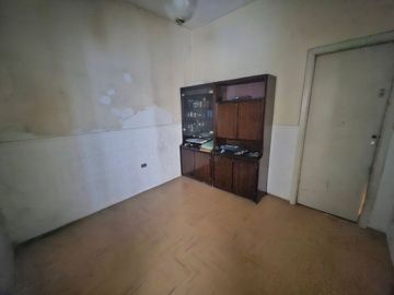 VENTA CASA 3 AMB CON PATIO Y LOCAL, BERAZATEGUI