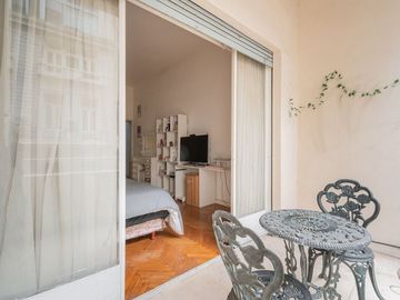 VENTA MONOAMBIENTE CON BALCON EN TRIBUNALES