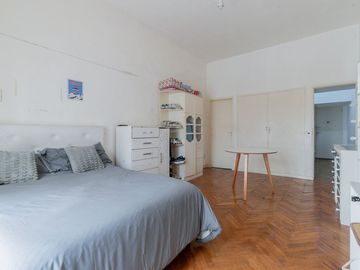 VENTA MONOAMBIENTE CON BALCON EN TRIBUNALES