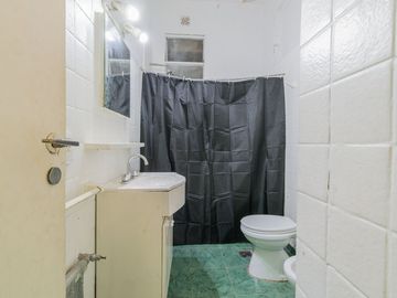 VENTA MONOAMBIENTE CON BALCON EN TRIBUNALES