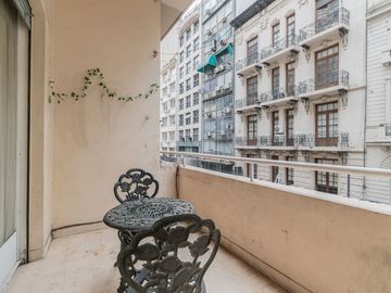 VENTA MONOAMBIENTE CON BALCON EN TRIBUNALES