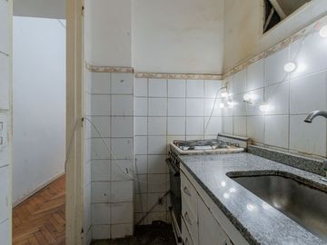 VENTA MONOAMBIENTE CON BALCON EN TRIBUNALES