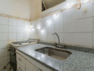 VENTA MONOAMBIENTE CON BALCON EN TRIBUNALES