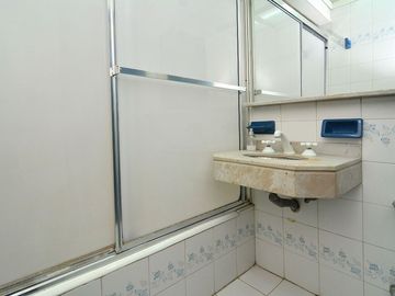 Alquiler 4 amb. cochera SIN MUEBLES Barrancas