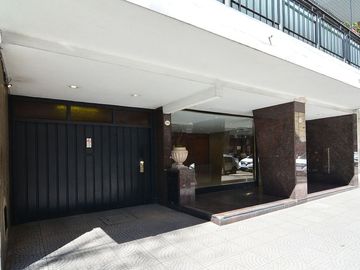 Alquiler 4 amb. cochera SIN MUEBLES Barrancas