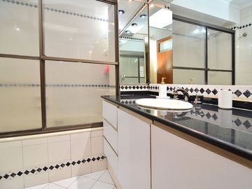 Alquiler 4 amb. cochera SIN MUEBLES Barrancas