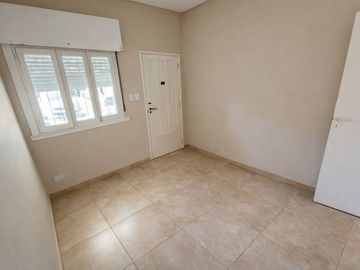 VENTA CASA 4 AMBIENTES ADROGUE + DEPARTAMENTO 4 AM