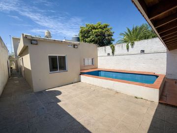 VENTA CASA 4 AMBIENTES ADROGUE + DEPARTAMENTO 4 AM