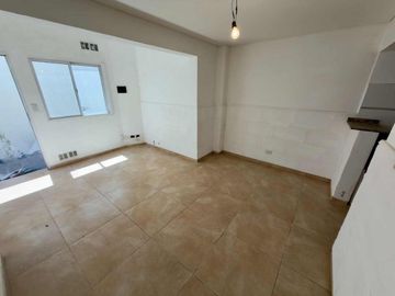 VENTA CASA 4 AMBIENTES ADROGUE + DEPARTAMENTO 4 AM