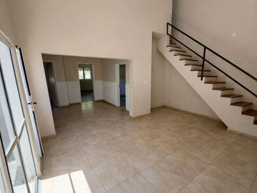 VENTA CASA 4 AMBIENTES ADROGUE + DEPARTAMENTO 4 AM