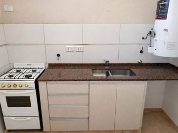 VENTA CASA 4 AMBIENTES ADROGUE + DEPARTAMENTO 4 AM