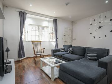 VENTA CASA 6 AMB CON JARDIN Y TERRAZA V. URQUIZA