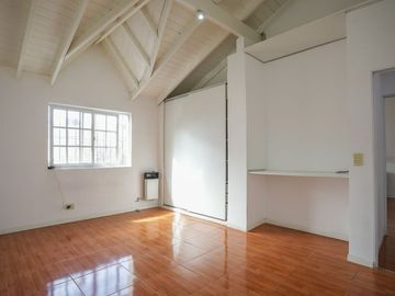 VENTA CASA 6 AMB CON JARDIN Y TERRAZA V. URQUIZA