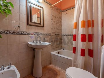 Casa en venta Villa Pueyrredon + Cochera + Quincho