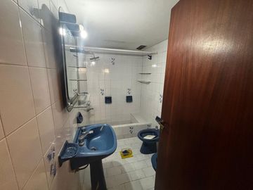 Departamento 2 ambientes con patio sin expensas