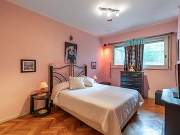 Venta 4 ambientes y gran patio Recoleta
