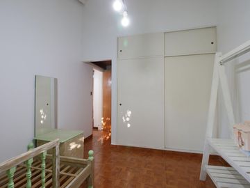 CASA 4 AMB CON QUINCHO Y PILETA EN CIUDAD EVITA