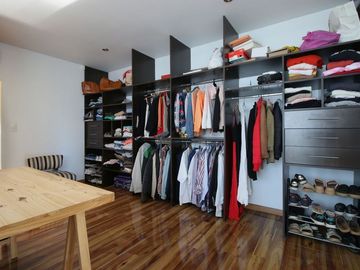 CASA 4 AMB CON QUINCHO Y PILETA EN CIUDAD EVITA