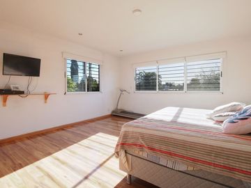 CASA 4 AMB CON QUINCHO Y PILETA EN CIUDAD EVITA