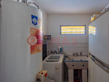 VENTA CASA 6 AMB. MUCHO SOL 3 COCHERAS PADUA SUR