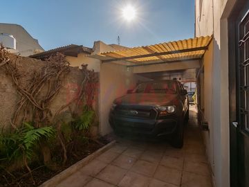 VENTA CASA 6 AMB. MUCHO SOL 3 COCHERAS PADUA SUR