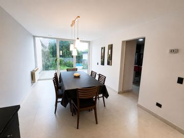 CASA CON PILETA Y QUINCHO COLINAS DE PERALTA RAMOS
