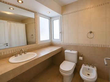 CASA CON PILETA Y QUINCHO COLINAS DE PERALTA RAMOS