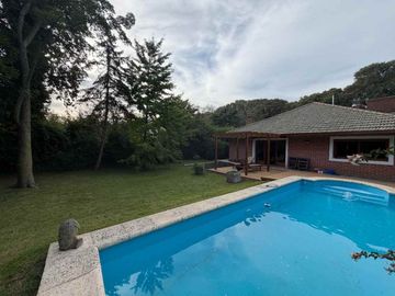 VENTA CASA 4 AMBIENTES PILETA PARRILLA GROSELLAR