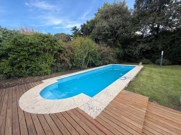VENTA CASA 4 AMBIENTES PILETA PARRILLA GROSELLAR