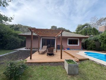 VENTA CASA 4 AMBIENTES PILETA PARRILLA GROSELLAR