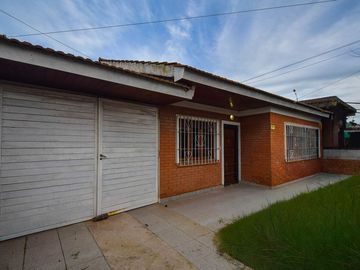 Venta Casa 3amb + Dpto 2amb, Faro Norte