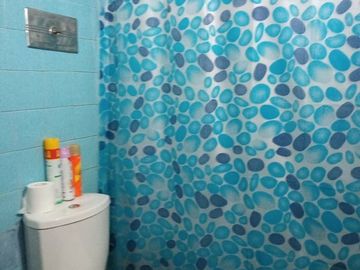 Casa venta tres ambientes a 50 mts de Av. Sucre
