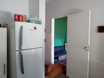 Casa venta tres ambientes a 50 mts de Av. Sucre