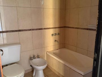 Departamento de 1 dormitorio con cochera.