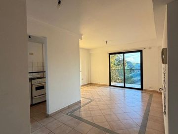 Departamento de 1 dormitorio con cochera.