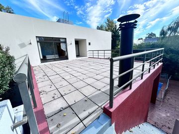 VENTA CASA HARAS DEL SUR 1 CON PILETA LOTE 2050 M2