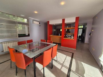 VENTA CASA HARAS DEL SUR 1 CON PILETA LOTE 2050 M2