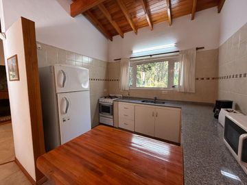 Casa venta Mar Azul 3 ambientes cerca del mar