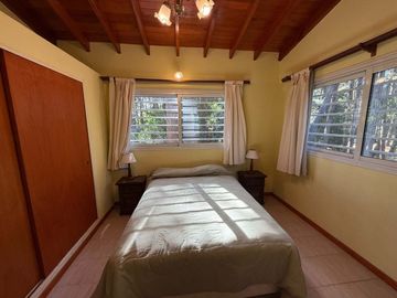 Casa venta Mar Azul 3 ambientes cerca del mar