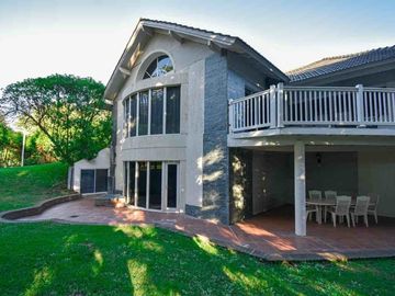 CASA EN VENTA CARILÓ 6 DORMITORIOS CERCA DEL MAR
