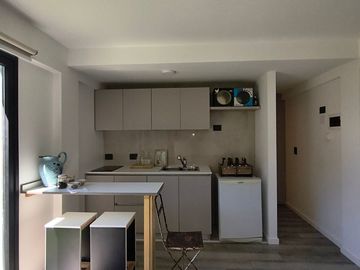IMPECABLE MONOAMBIENTE C-JARDIN BELGRANO BARILOCHE