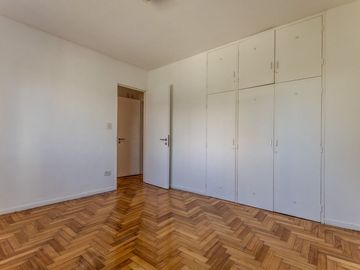 Departamento 4 ambientes con balcón en Belgrano