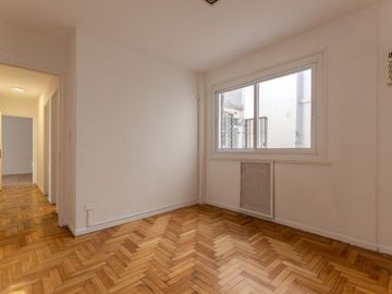 Departamento 4 ambientes con balcón en Belgrano