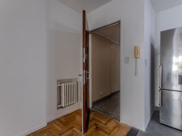 Departamento 4 ambientes con balcón en Belgrano