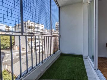 Departamento 4 ambientes con balcón en Belgrano