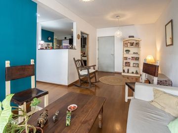 VENTA DEPTO 3 AMB EN COLEGIALES CON BALCON Y PATIO
