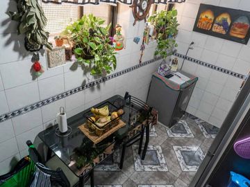 Venta dpto 4 amb con patio pura luz en complejo