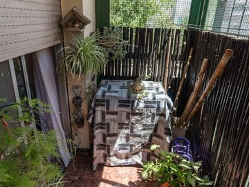 Venta dpto 4 amb con patio pura luz en complejo