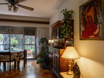 Venta dpto 4 amb con patio pura luz en complejo